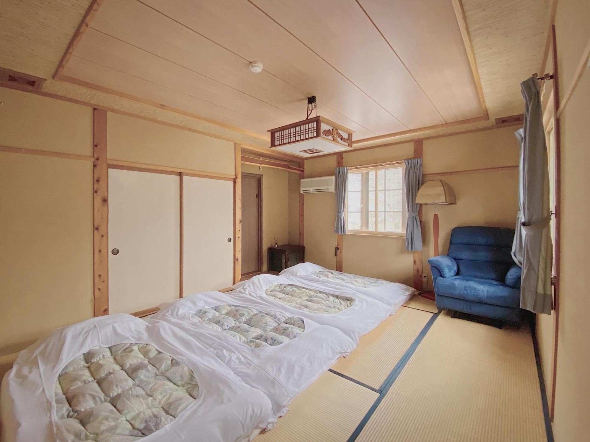 Apricot Pension Hakuba Buitenkant foto