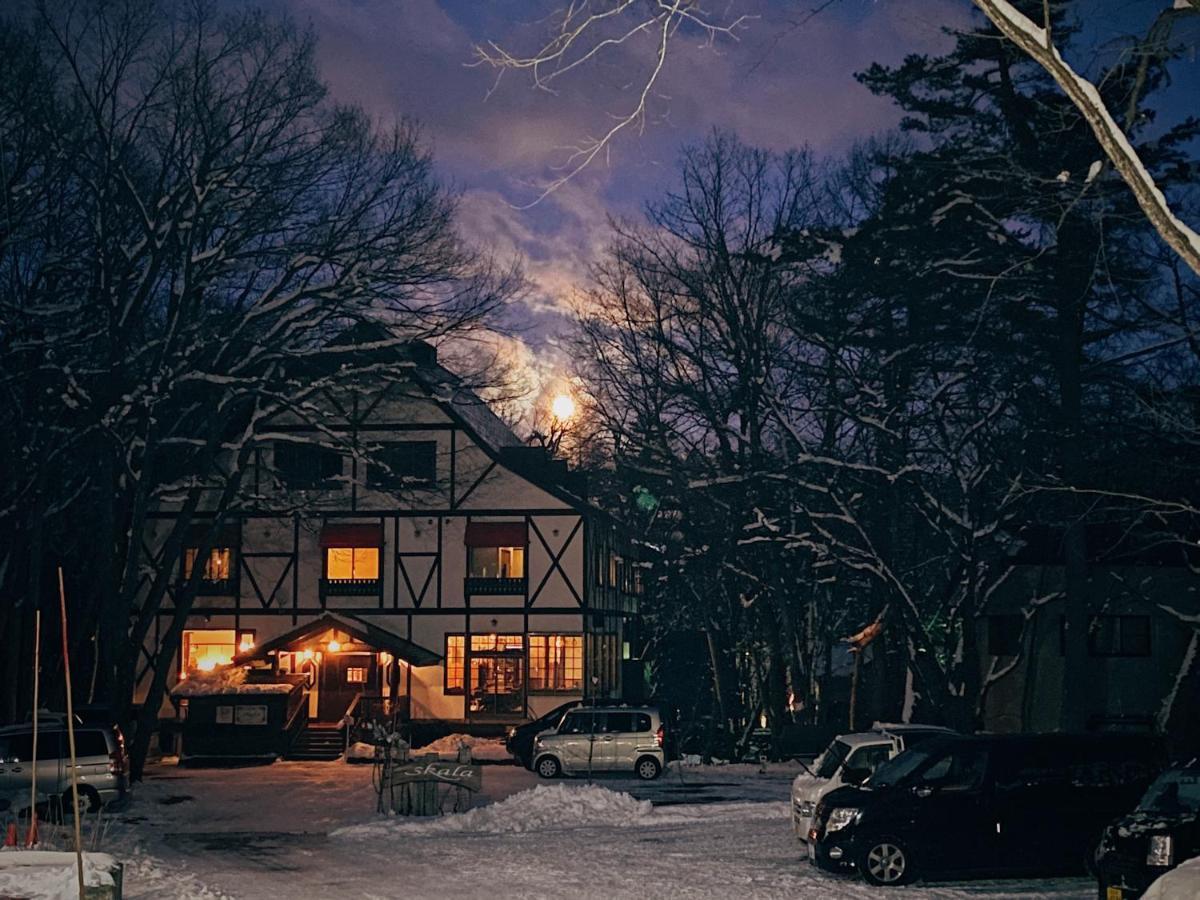 Apricot Pension Hakuba Buitenkant foto