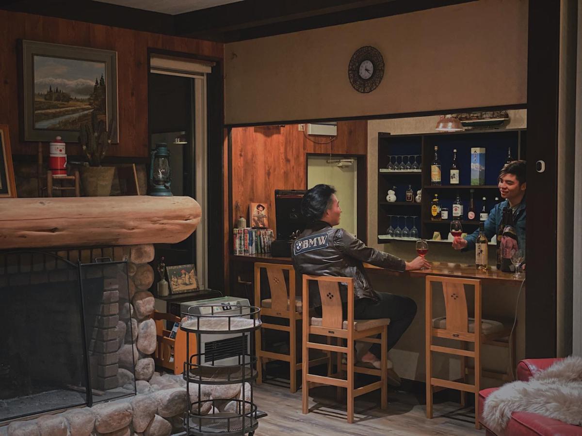 Apricot Pension Hakuba Buitenkant foto